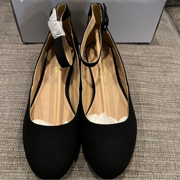 Dream Pairs Low Wedge Ankle Strap Flats - Picture 3 of 10